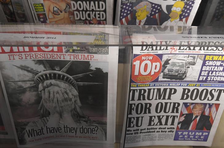 I giornali inglesi dopo la vittoria di Trump, Londra, Gran Bretagna, il 10 novembre 2016. REUTERS/Toby Melville