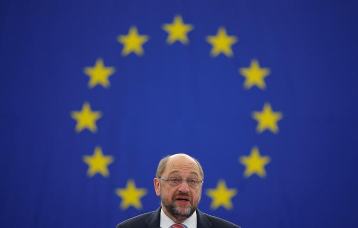 Il Presidente del Parlamento europeo Martin Schulz durante un dibattito al Parlamento europeo a Strasburgo. REUTERS/Vincent Kessler