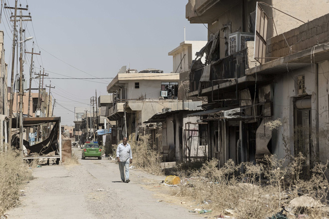 Verso il centro di Bartella i segni della battaglia tra jihadisti ed esercito iracheno. Foto Emanuele Confortin