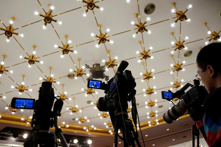 Telecamere durante una conferenza stampa a Pechino. REUTERS/Aly Song