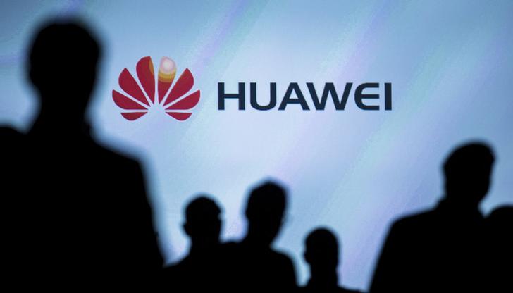 Logo di Huawei. REUTERS/Hannibal Hanschke