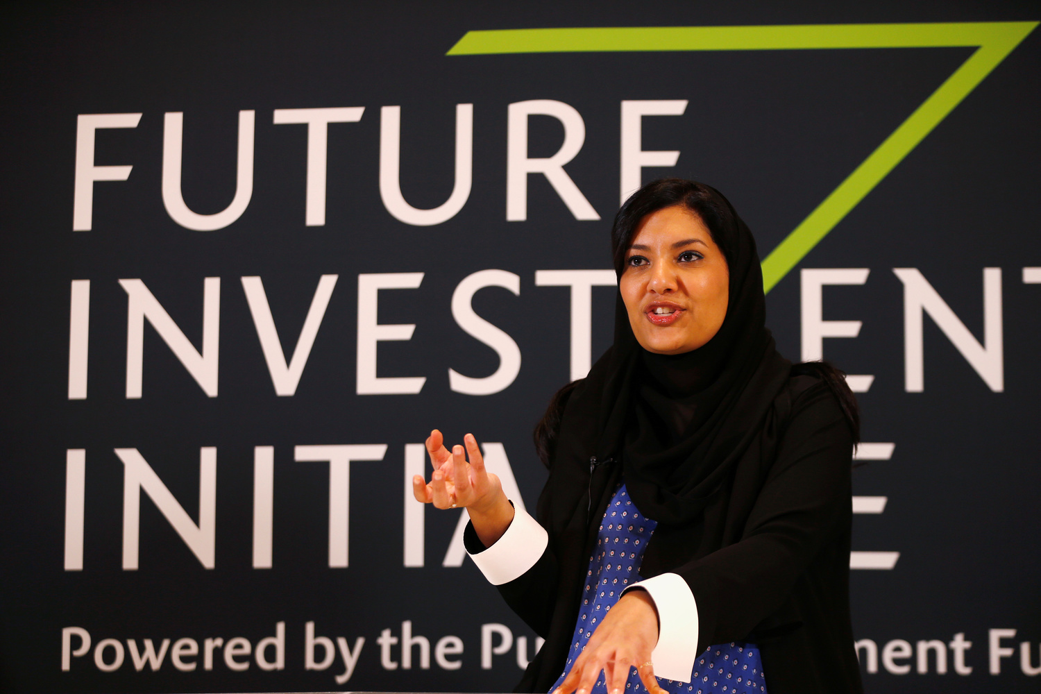 Reema Bint Bandar al-Saud parla durante la conferenza di investimento a Riad, 24 ottobre 2018. REUTERS/Faisal Al Nasser