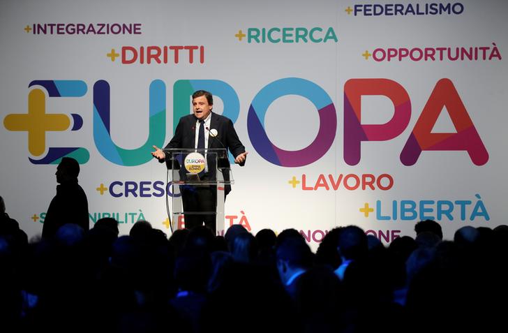 Carlo Calenda, ex Ministro dello Sviluppo Economico, durante la presentazione del programma elettorale del partito +Europa a Roma, Italia, 3 febbraio 2018. REUTERS/Max Rossi