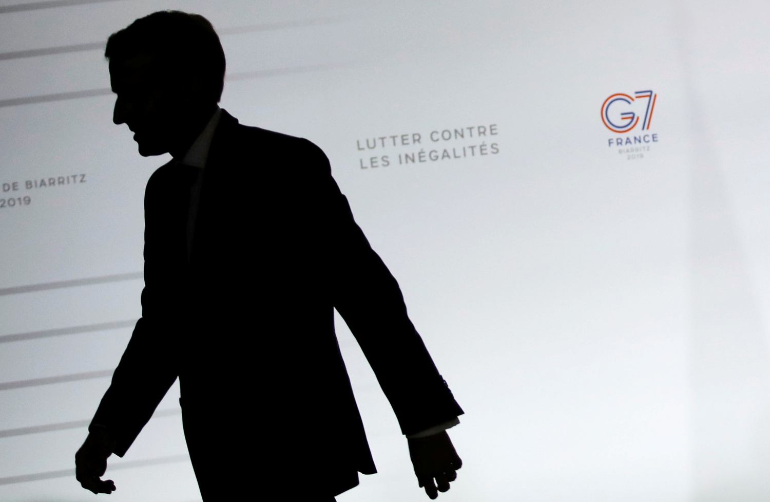 Il Presidente francese Emmanuel Macron al termine della conferenza stampa congiunta con il Presidente degli Stati Uniti Donald Trump, alla fine del vertice del G7 a Biarritz, Francia, 26 agosto 2019. REUTERS/Carlos Barria