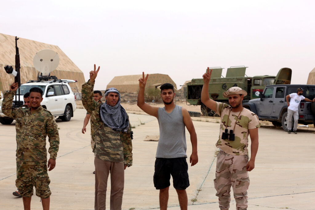 Libia: Haftar e Serraj concordano sulla possibilità di un cessate-il-fuoco
