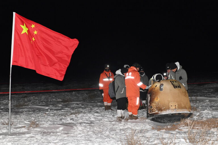 Cina, Chang’e torna sulla Terra: le congratulazioni della Nasa