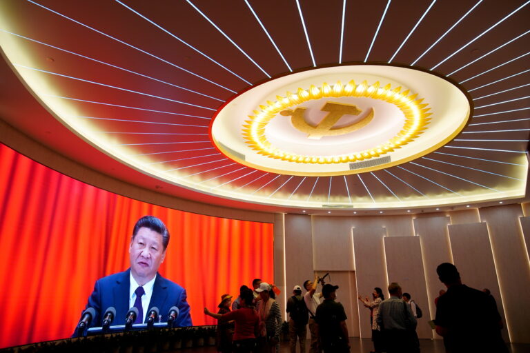 Cina, al timone del partito-Stato