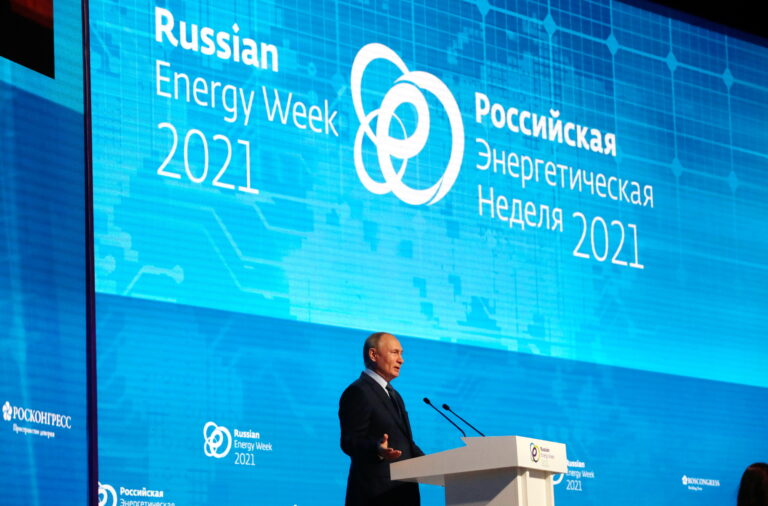 Energia: Ue cerca intesa, Putin gongola