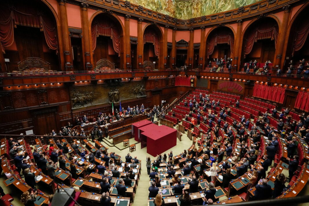 2022: le sfide per l'Italia. Parlamento