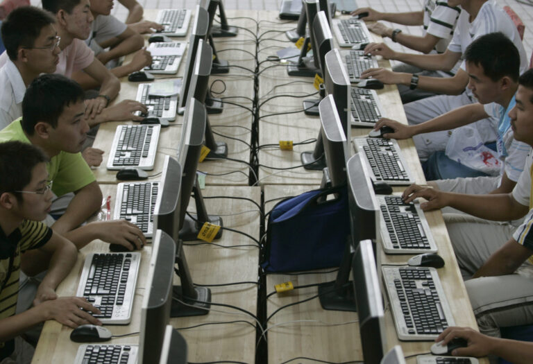 Cina, al bando pc e software stranieri