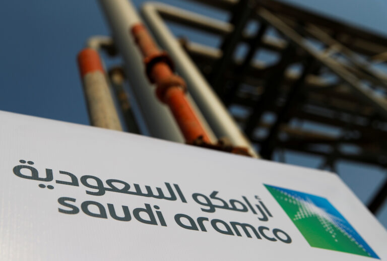 Arabia Saudita: Aramco raddoppia l’utile ma risente della concorrenza russa