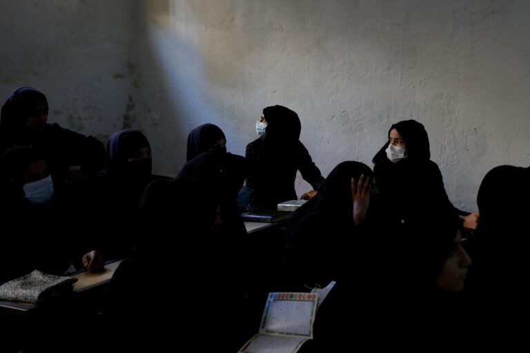 Afghanistan: le donne non potranno più lavorare per le Nazioni Unite