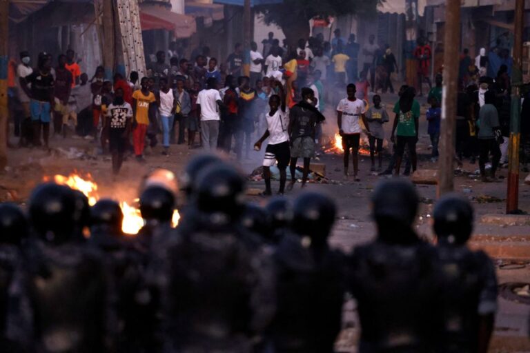 Senegal diviso e arrabbiato