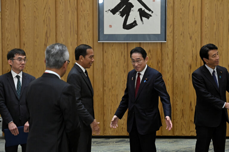 Giappone: maxi rimpasto di governo dopo uno scandalo sui finanziamenti ai partiti